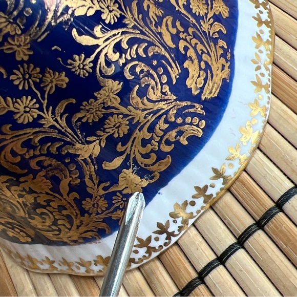 VTG Royal Albert Bone China Tea Cup & Saucer Buckingham Series Blue Gold READ - Picture 12 of 16